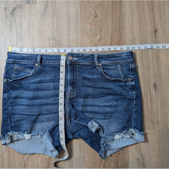 Kancan Blue Denim Shorts Size 18 Whiskered Stretch Cuffed Frayed Cute - Picture 6 of 6